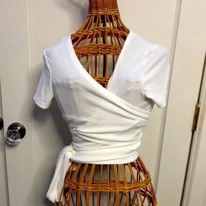 White wrap around tank
